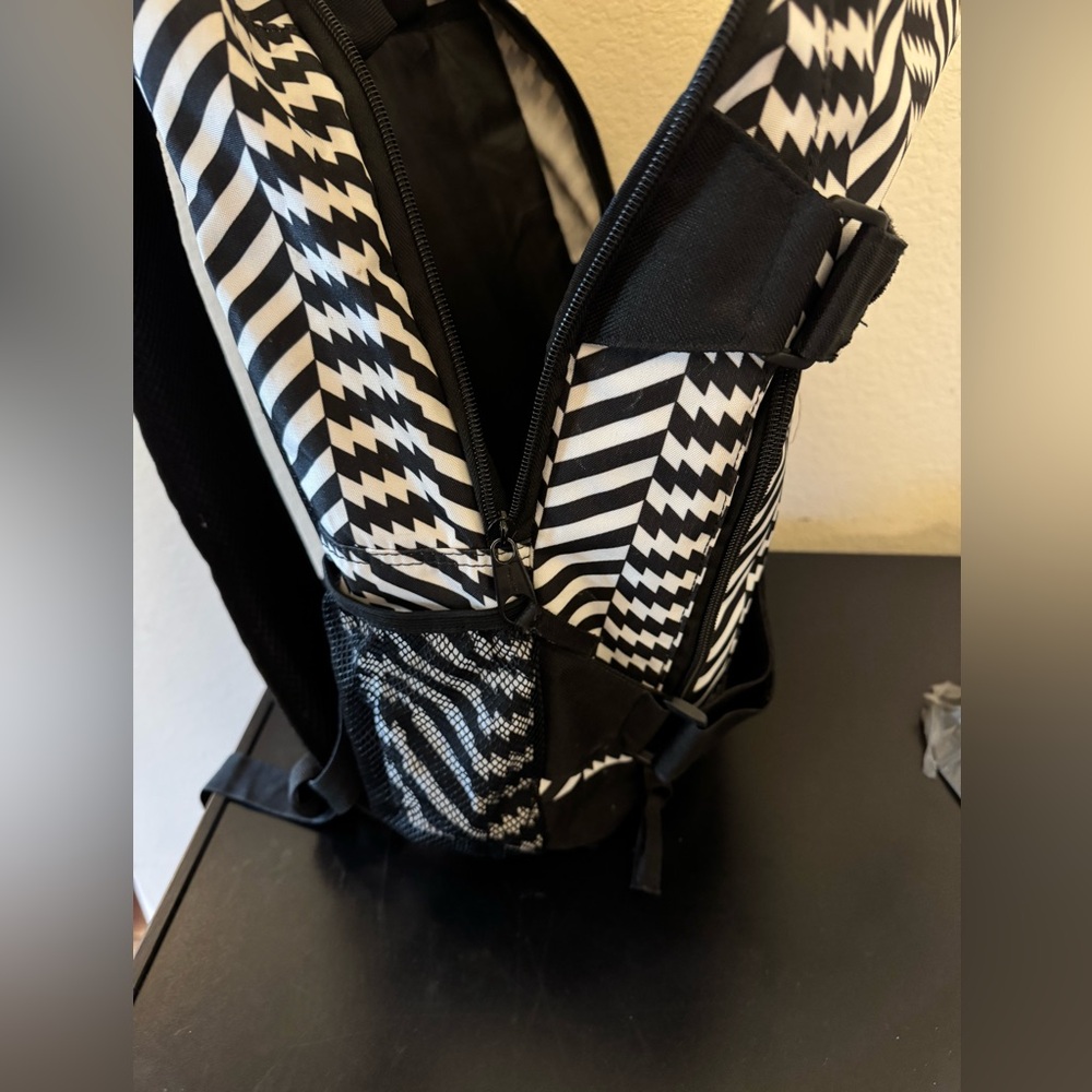 Dickies Backpack - image 6